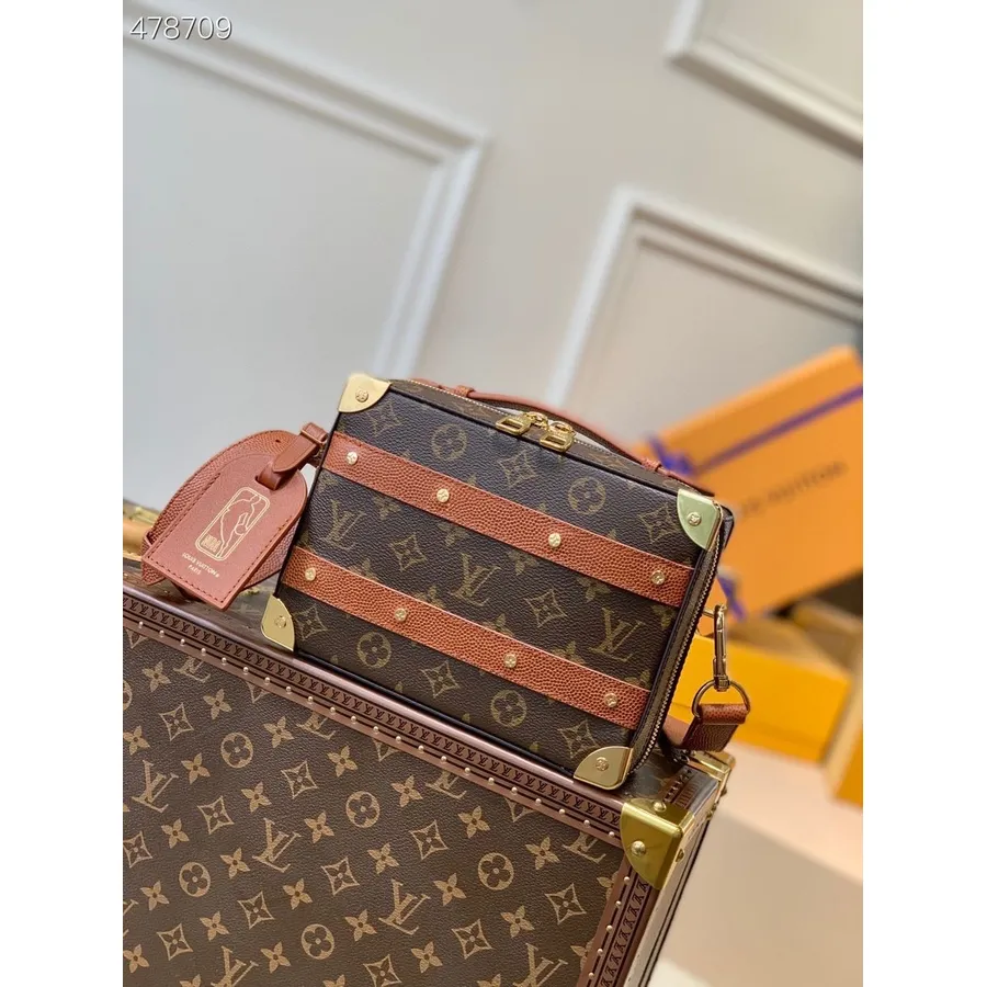 Louis Vuitton X Nba Handle Bag 22cm Monogram Canvas Vår/sommer 2021 Kolleksjon M45785, Brun