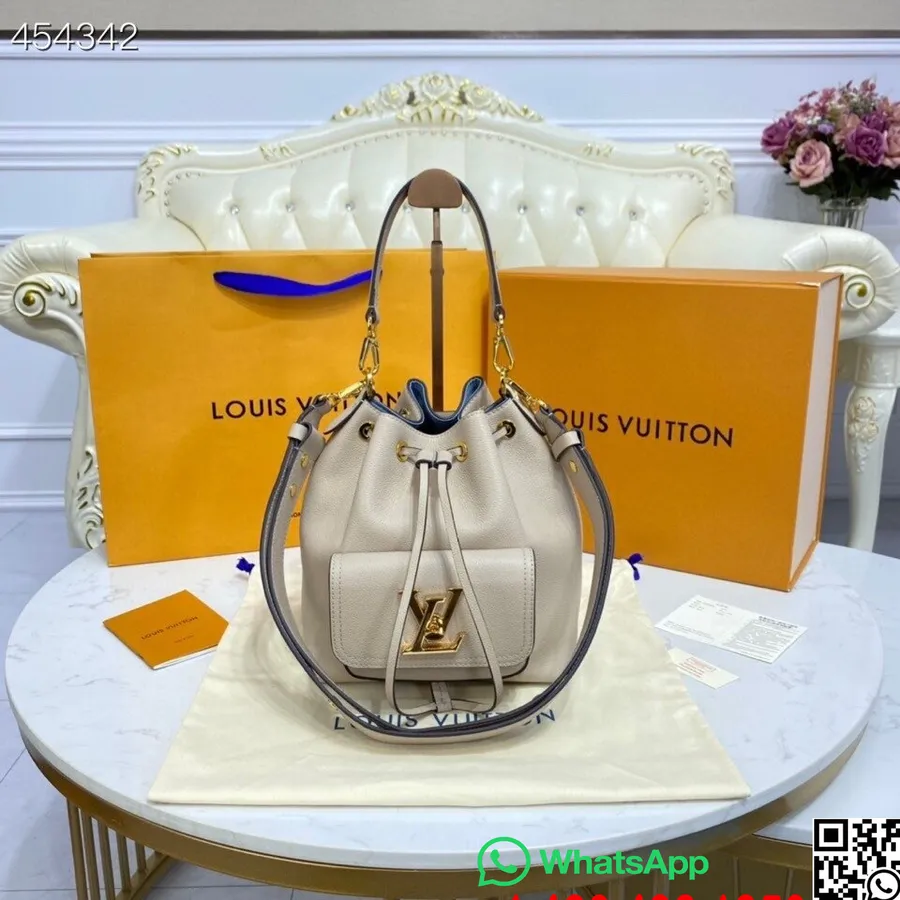 Bolso Bombonera Louis Vuitton Lockme 24 Cm Piel De Becerro Granulada Colección Primavera/verano 2021 M57688, Gris