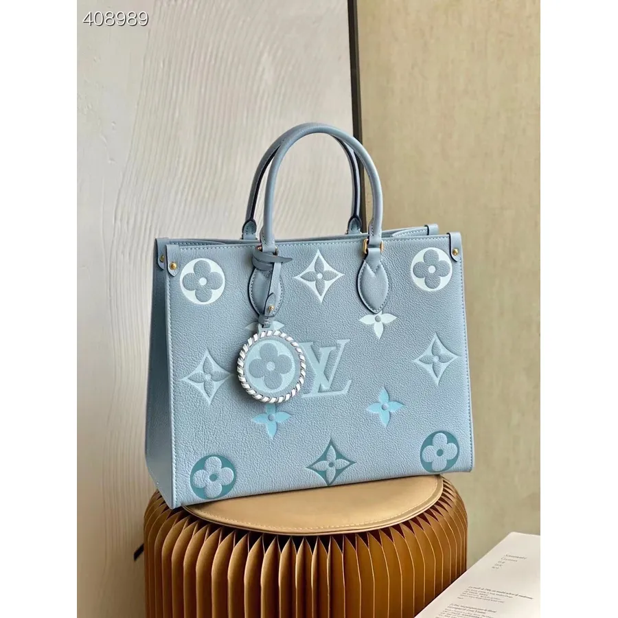 Louis Vuitton By The Pool Onthego Mm Bolsa 35cm Monograma Empreinte Lona Couro Coleção Primavera/verão 2021 M45718, Verão Azul