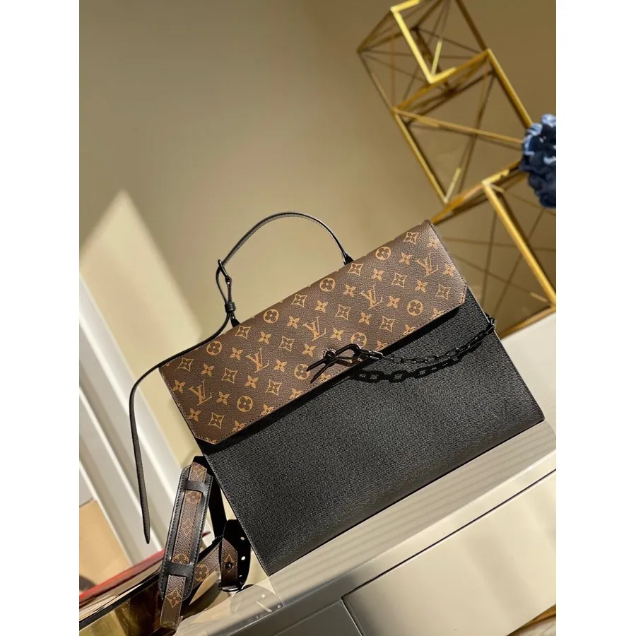 Louis Vuitton Robusto Dokumentmappe 40 Cm Taiga Læder Forår/sommer 2021 Kollektion M30591, Noir