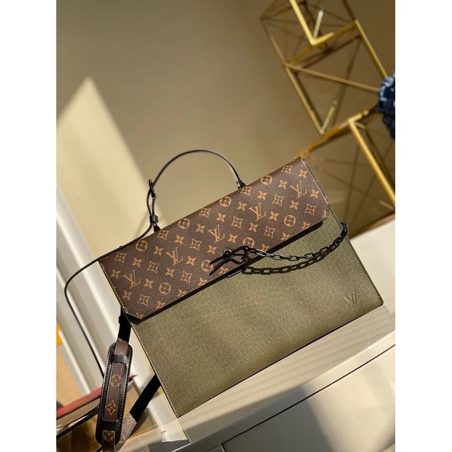 Louis Vuitton Robusto Dokumentmappe 40 Cm Taiga Læder Forår/sommer 2021 Kollektion M30591, Kakigrøn