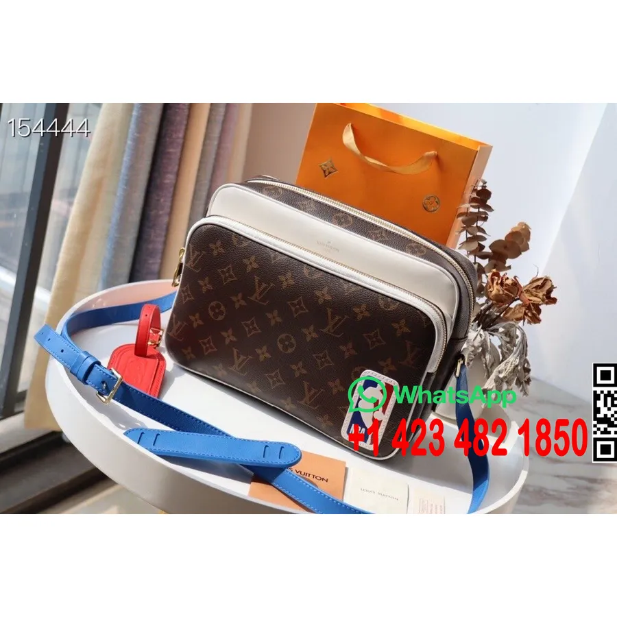 Louis Vuitton X Nba Nil Messenger Skulderveske 30cm Monogram Canvas Vår/sommer 2021 Kolleksjon M85141, Brun