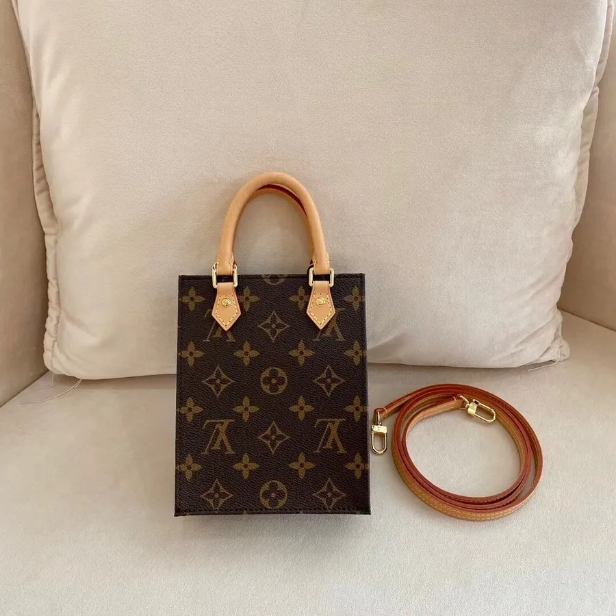 Louis Vuitton Mini Sac Plat Bag 22cm Monogram Canvas Høst/vinter 2020 Kolleksjon M69442, Brun