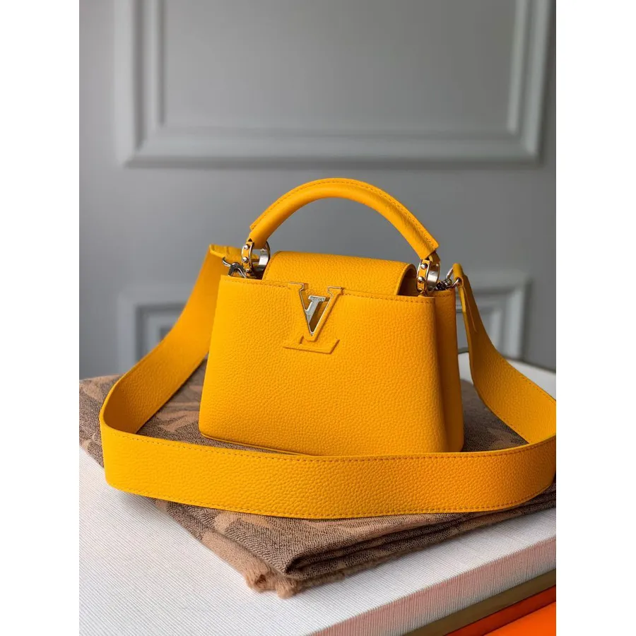 Louis Vuitton Capucines Mini Bag 22cm Taurillon Skinn Vår/sommer 2020 Kolleksjon M56071, Oransje