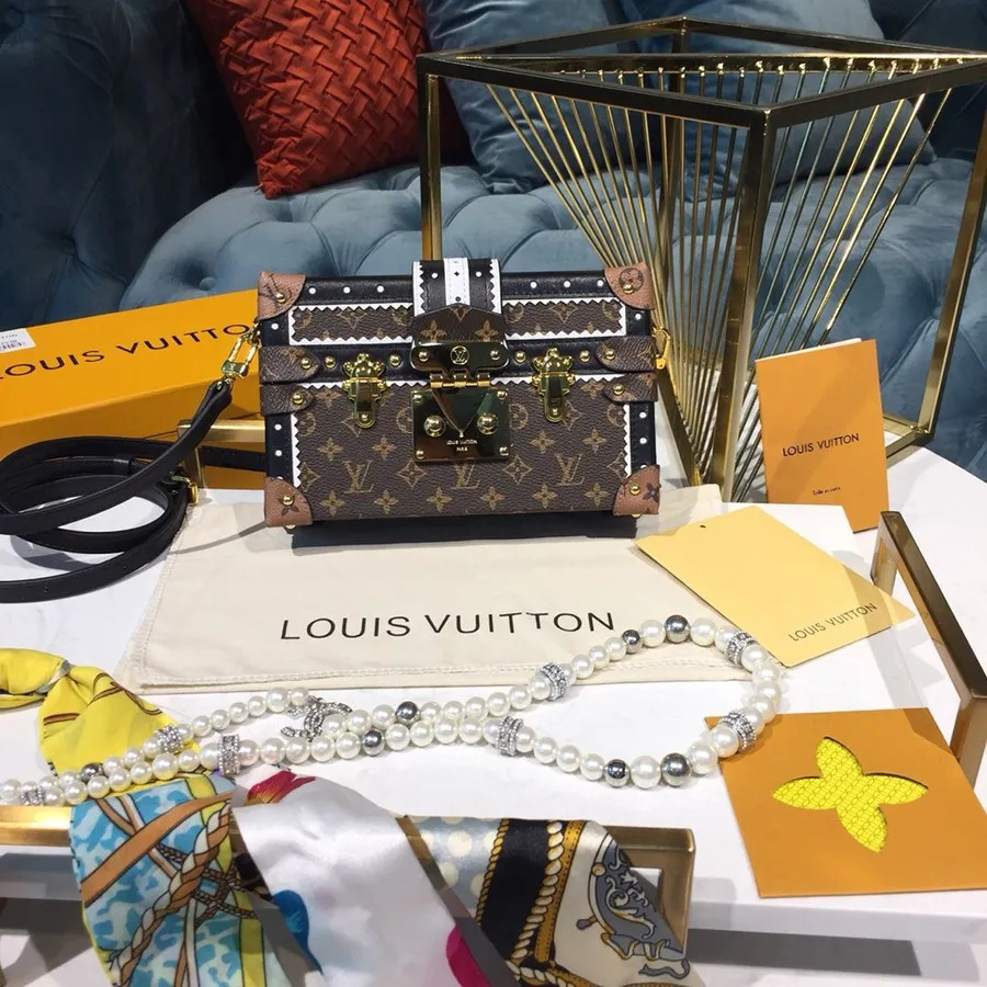 Louis Vuitton Petite Malle Perforert Veske 20cm Monogram Canvas Vår/sommer 2018 Kolleksjon M44216, Brun