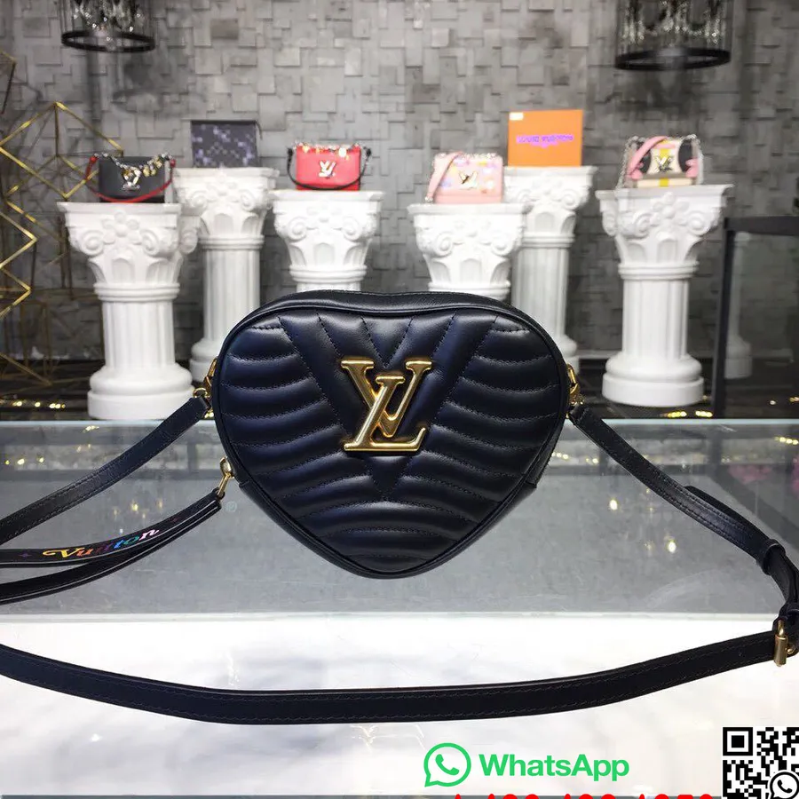 Louis Vuitton New Wave Srčkana Torbica Za Okoli Pasu, Prešito Telečje Usnje, Kolekcija Pomlad/poletje 2019 M53769, črna