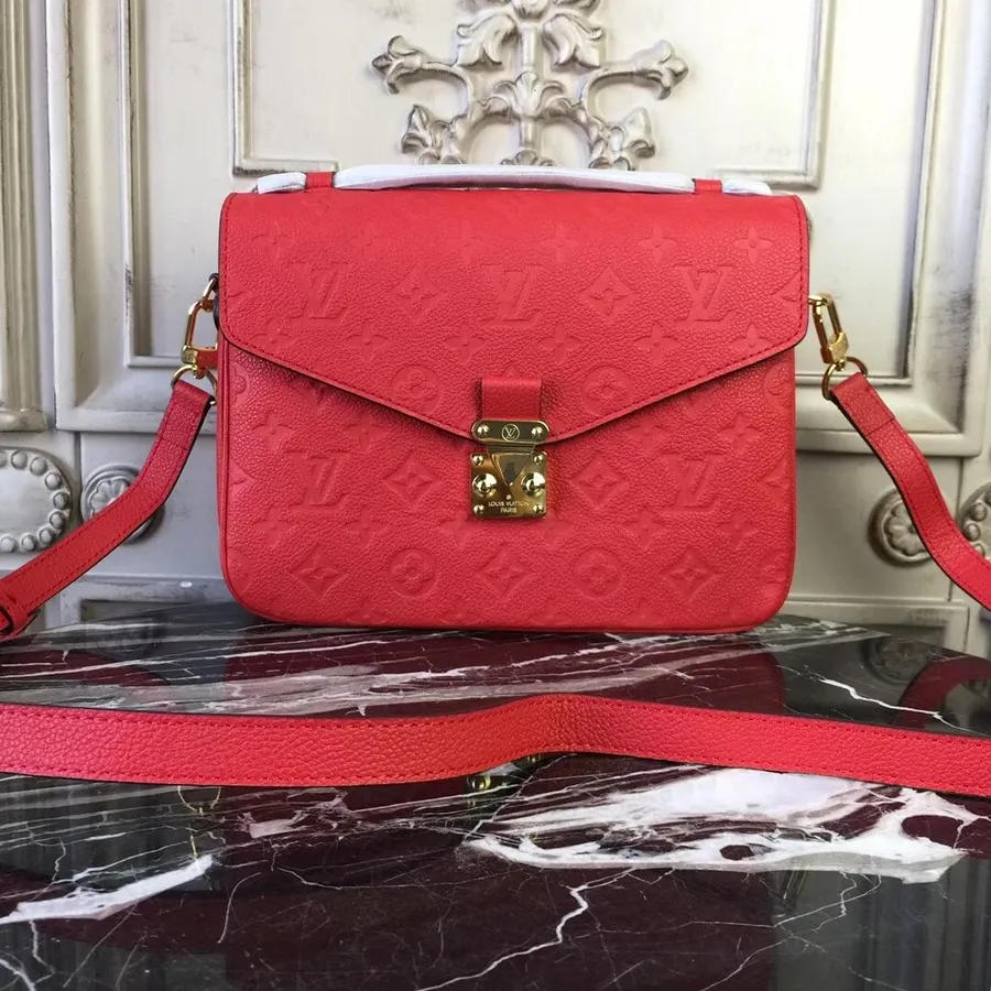 Louis Vuitton Pochette Metis 25cm Soma Monogramma Empreinte Canvas Pavasara/vasaras 2018 Kolekcija M41488 Cerise