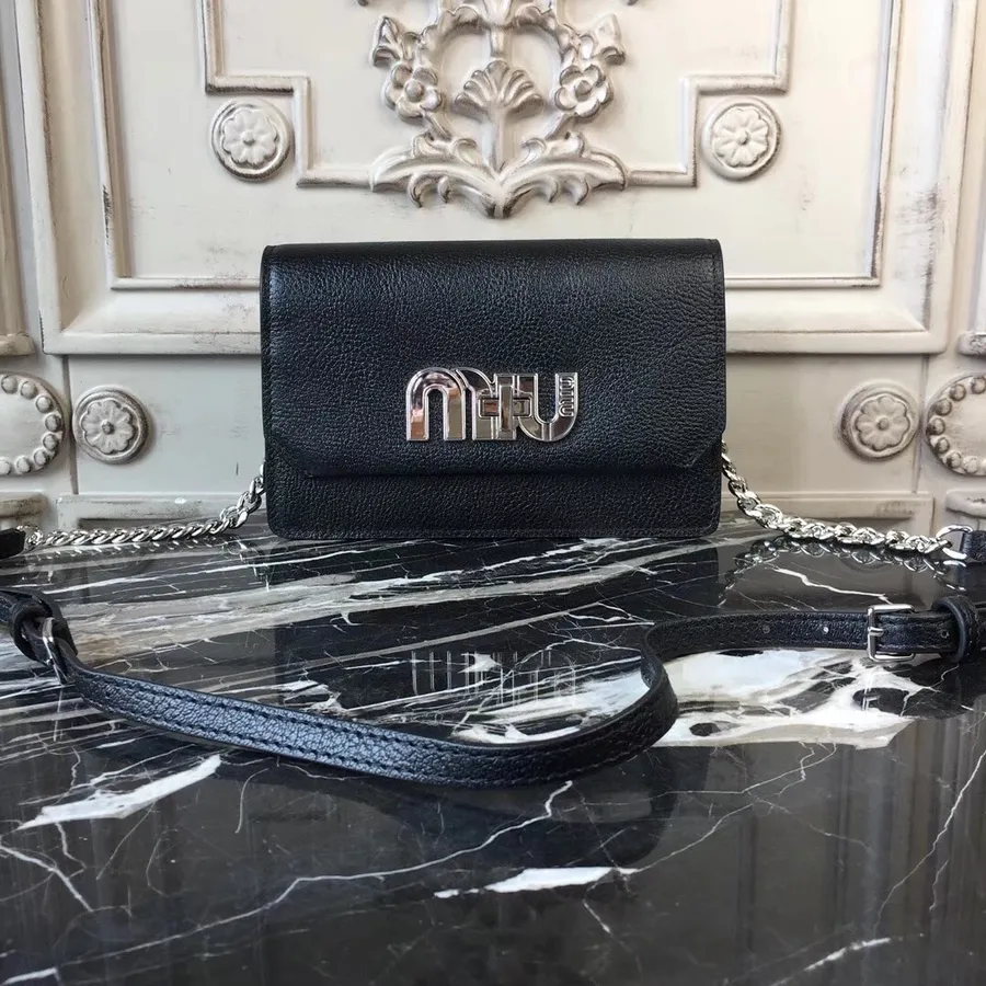 Miu Miu Logo Bag Sac à Bandoulière 5bh077 Cuir De Veau Madras Collection Printemps/été 2018 Noir