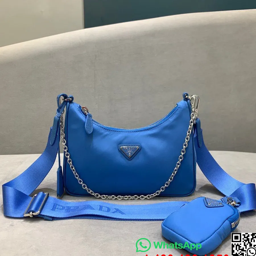 Prada Reedícia 2005 Nylonová Hobo Taška 24 Cm Kolekcia Jar/leto 2020, Modrá