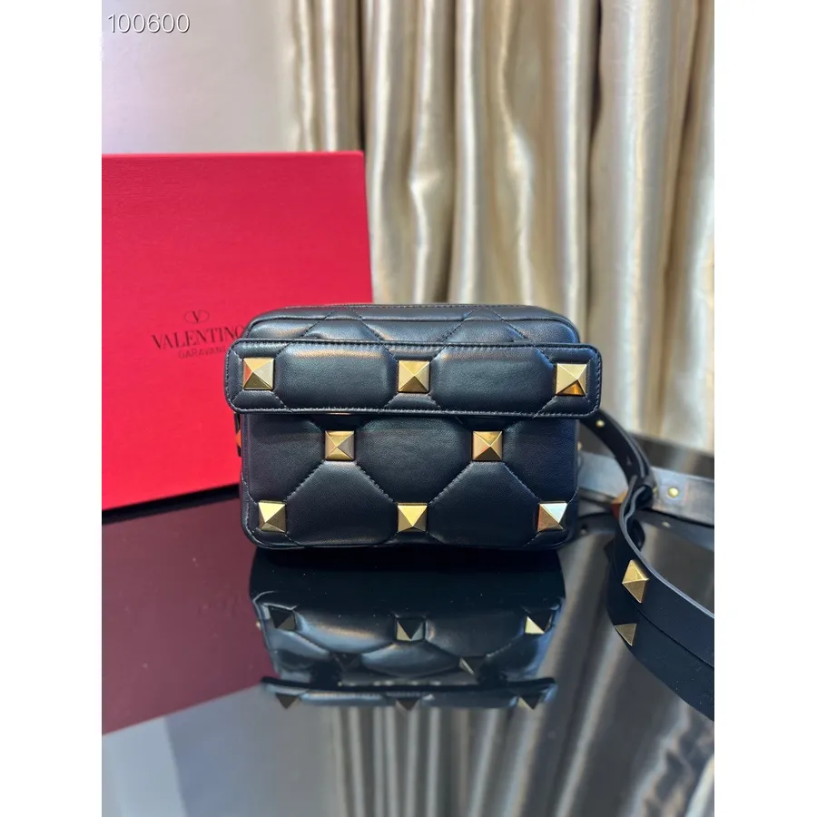 Valentino Garavani Roman Stud Tas Bahu 23cm 8819 Kulit Domba Kulit Nappa Koleksi Musim Gugur/dingin 2022, Hitam