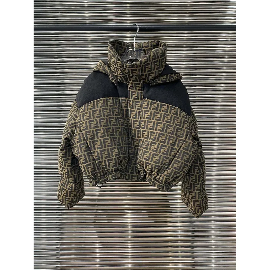 Fendi Ff Logo Print Cropped Bomber Ski Coat Koleksi Musim Gugur/dingin 2021, Coklat