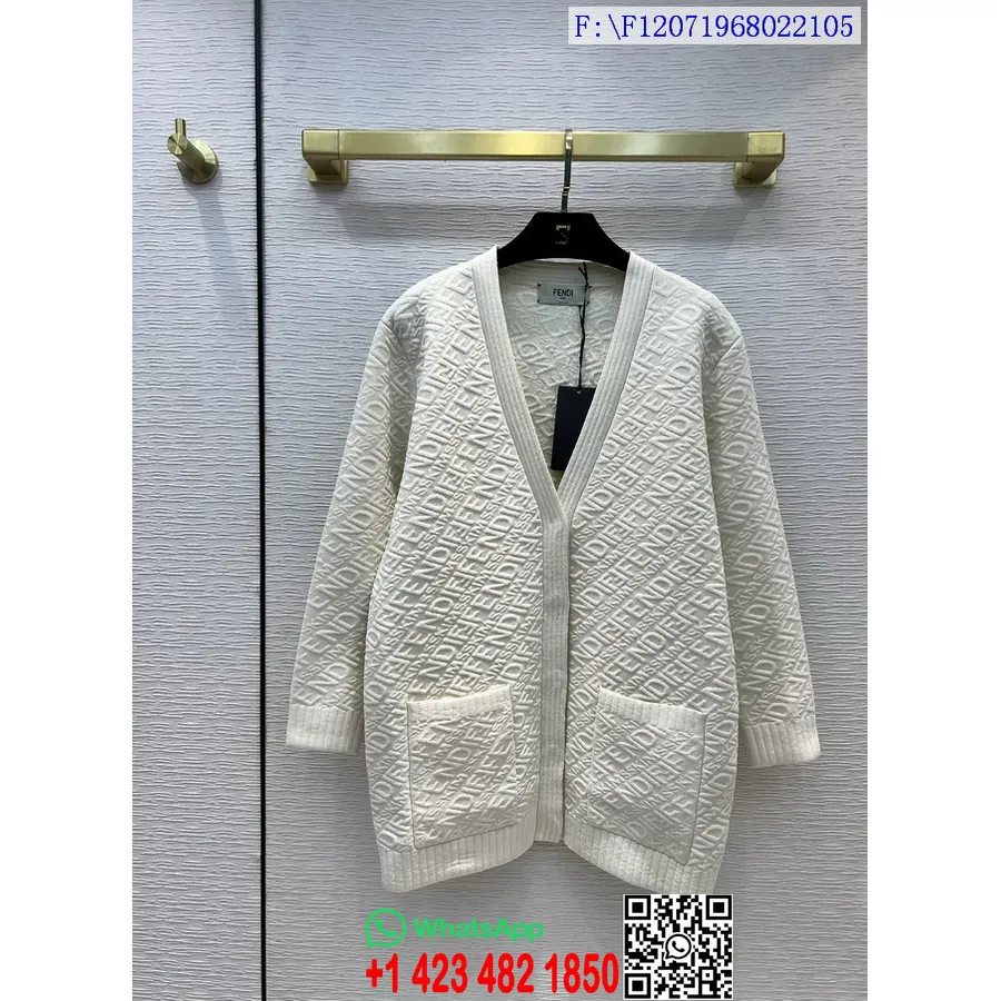 Fendi X Skims Emboss Cardigan Kolekcia Jeseň/zima 2021, Biela