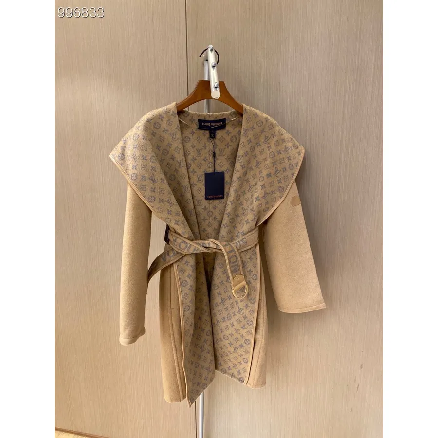 Louis Vuitton Signature Hooded Wrap Double Face Reversible Long Coat Koleksi Musim Gugur/Dingin 2022, Unta/Abu-abu