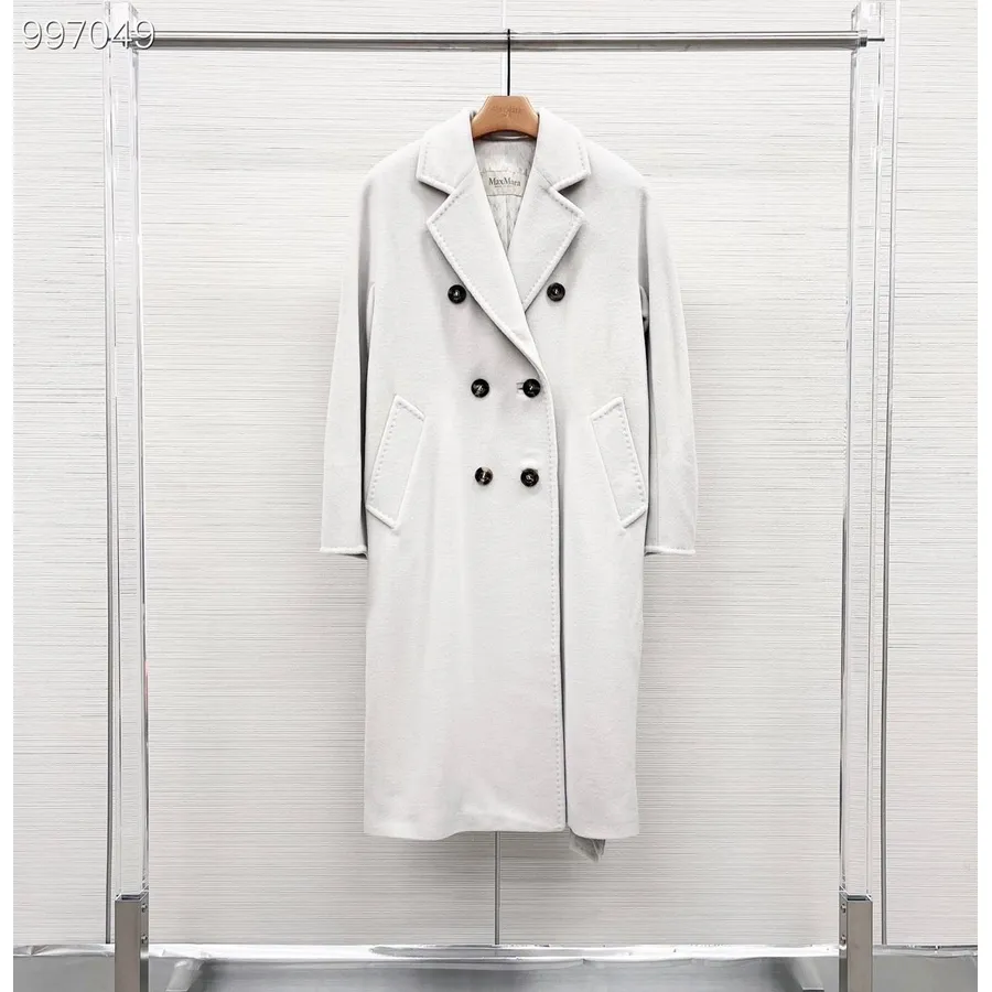 Max Mara Madame Wool and Cashmere Coat Fall/Winter 2022 Collection, Natural