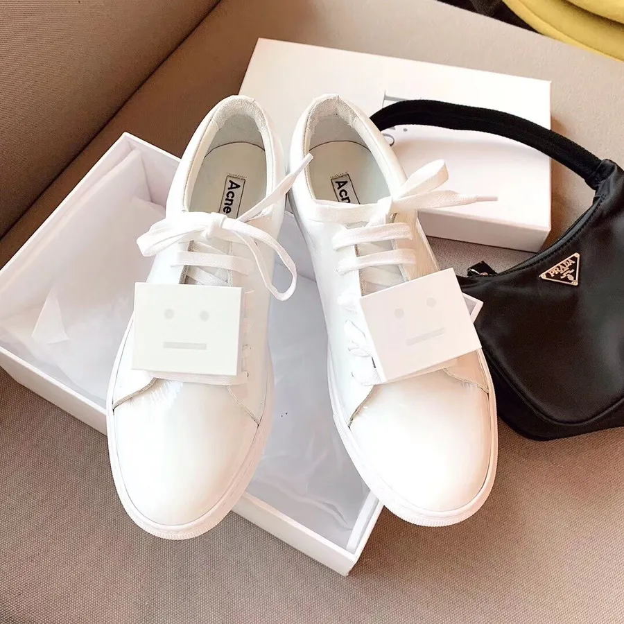 Acne Studios Adriana Turnup Sneakers Patent Kalveskind Forår/sommer 2019 Kollektion, Hvid