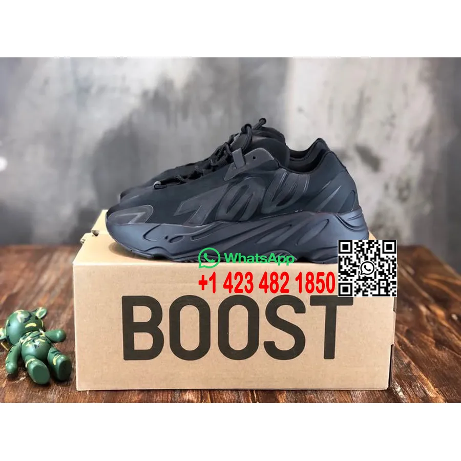 Ανδρικά Sneakers Adidas Yeezy Boost 700 Mnvn, μαύρα