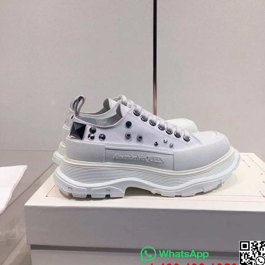 Alexander Mcqueen Tread Slick Tênis De Cano Baixo Com Tachas, Coleção Outono/inverno 2020, Branco