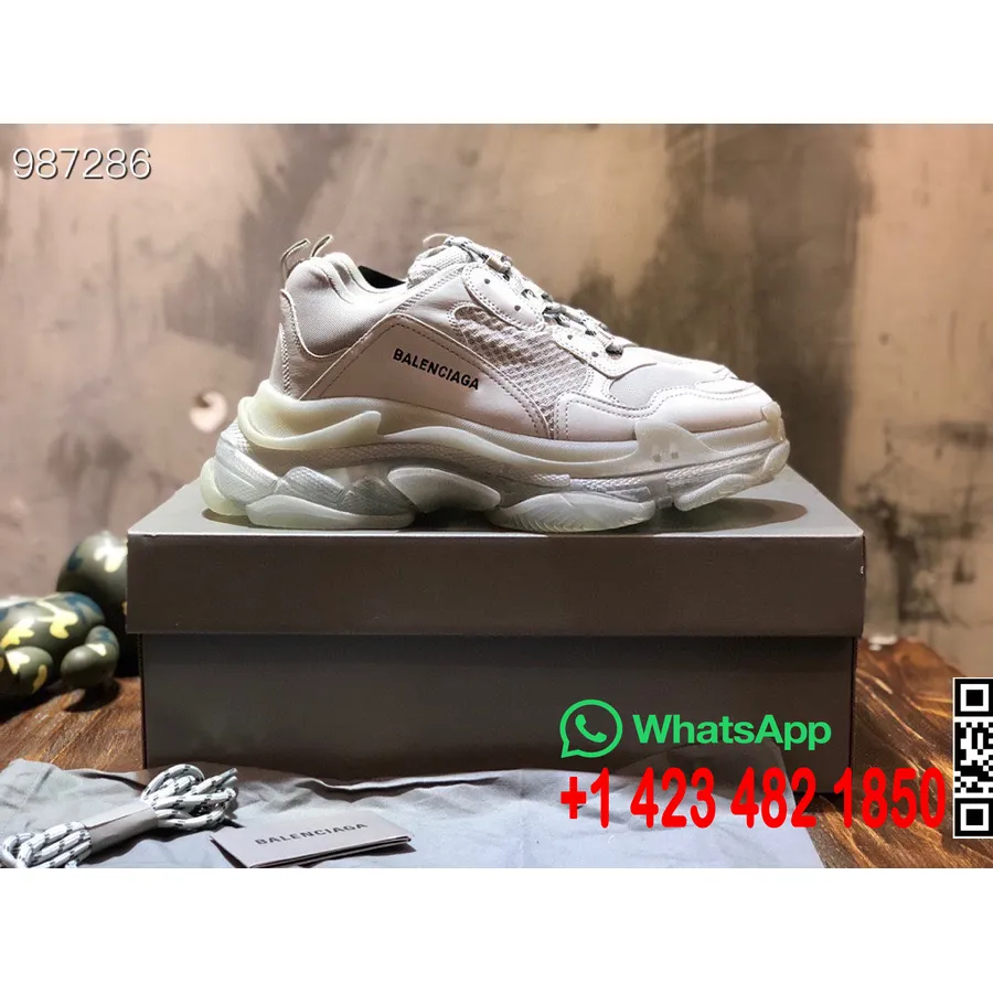 Balenciaga Triple S átlátszó Talpú Unisex Tornacipő őszi/téli 2022 Kollekció, Homok