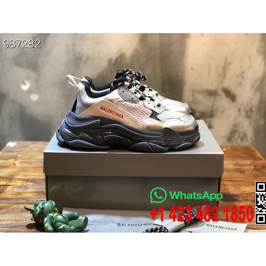 Balenciaga Triple S átlátszó Talpú Unisex Tornacipők őszi/téli 2022 Kollekció, Ezüst/fekete