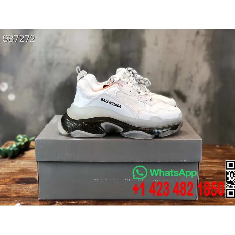 Balenciaga Triple S Selge Talla Unisex Tossud Sügis/talv 2022 Kollektsioon, Valge/must