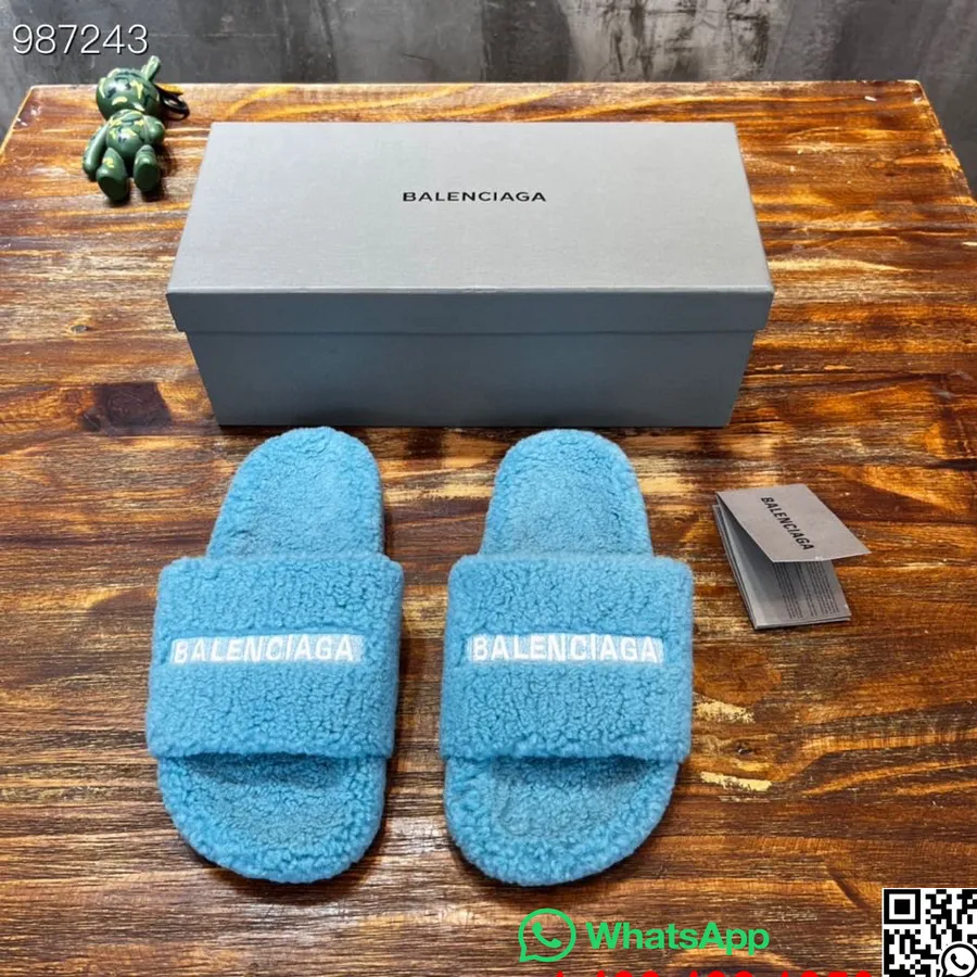 Balenciaga Logo Furry Slides Sapatos Unissex Coleção Outono/inverno 2022, Azul Claro