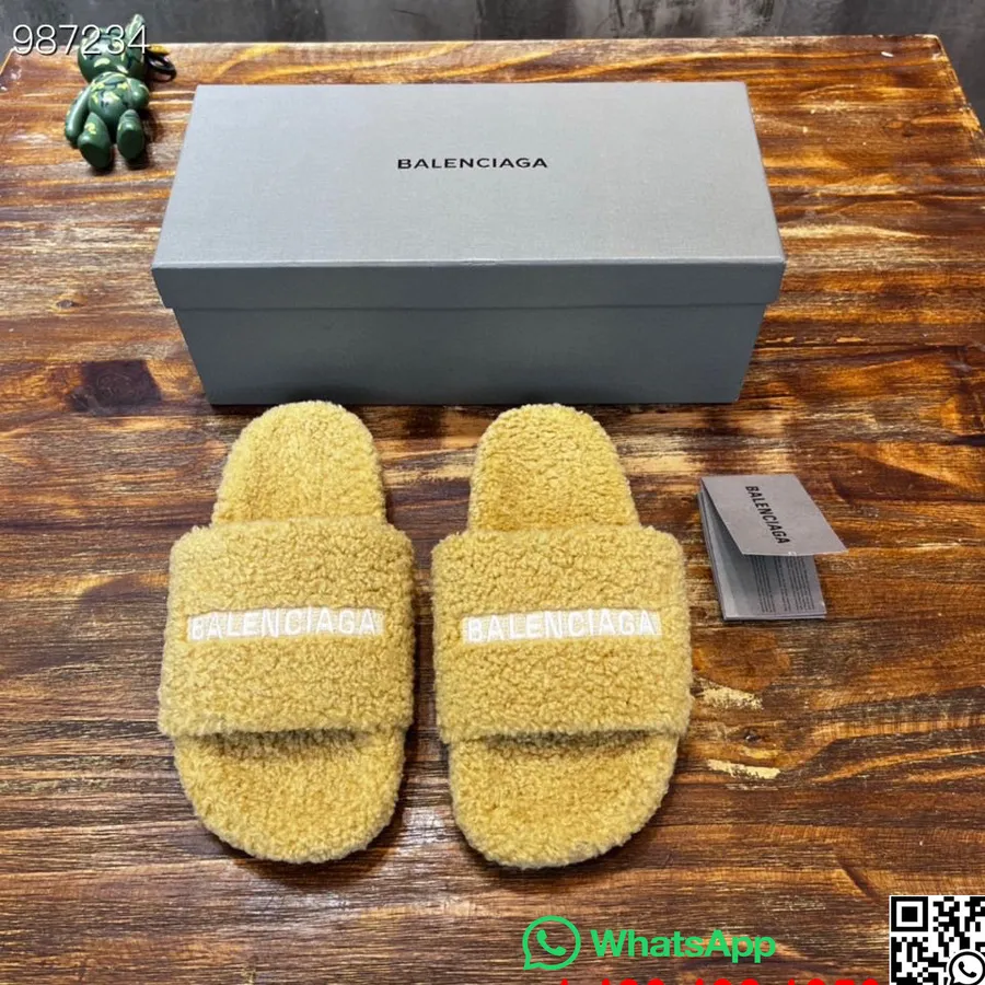 Balenciaga Logo Furry Slides Unisex Topánky Kolekcia Jeseň/zima 2022, Béžová