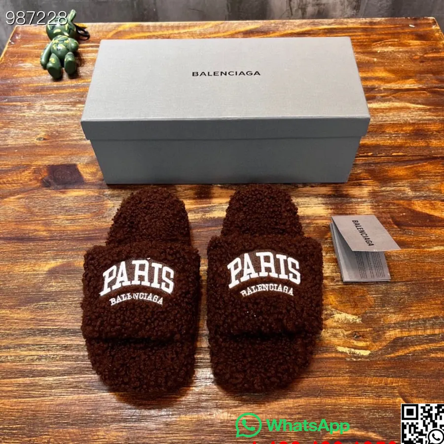 Balenciaga Paris Logo Furry Slides Chaussures Unisexes Collection Automne/hiver 2022, Off Black