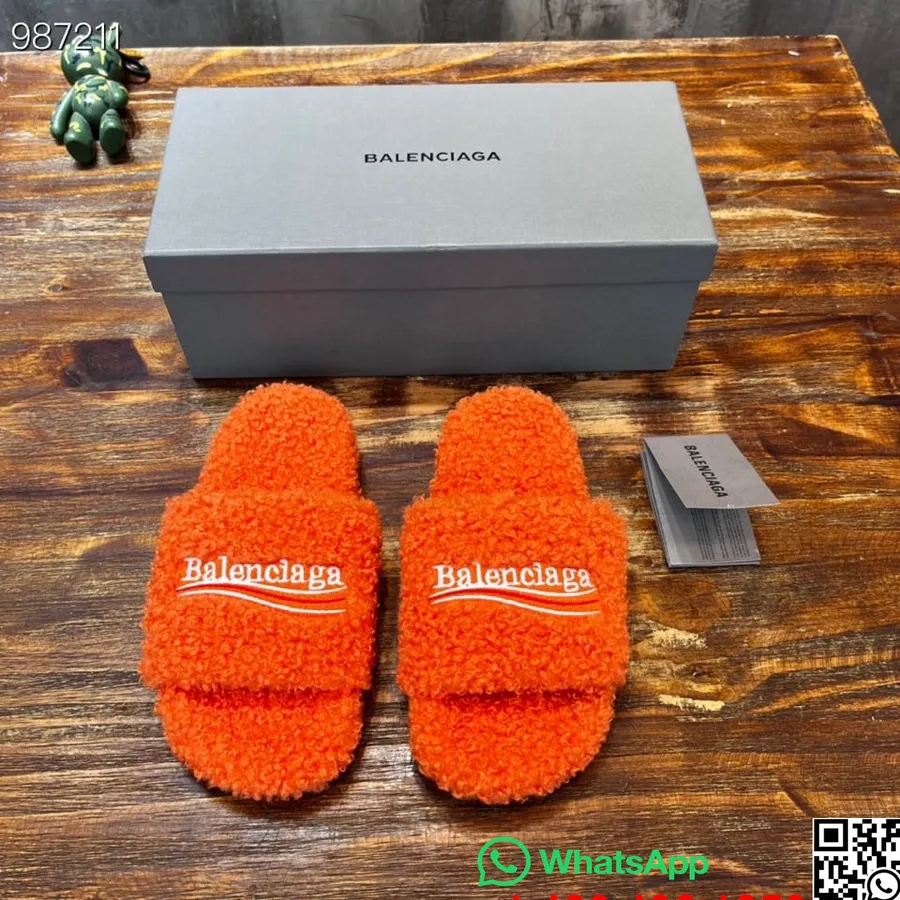 Balenciaga Campaign Furry Slides Chaussures Unisexes Collection Automne/hiver 2022, Orange