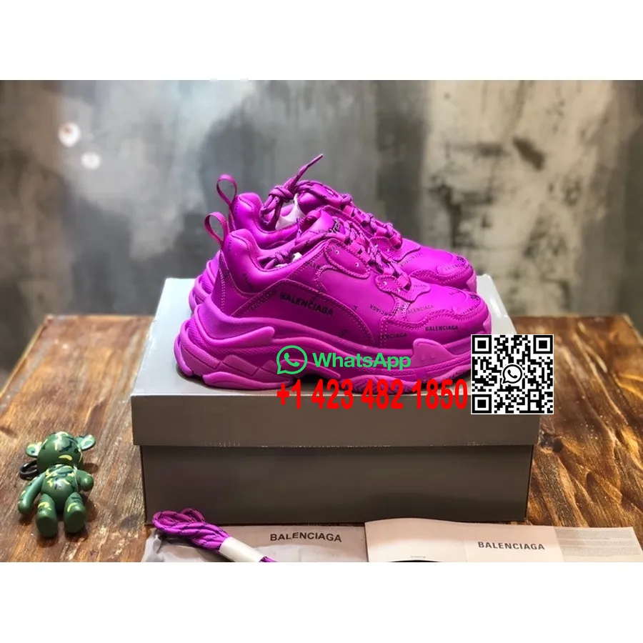 Balenciaga Triple S Sneakers Calfskin Leather Koleksi Musim Semi/musim Panas 2022, Ungu