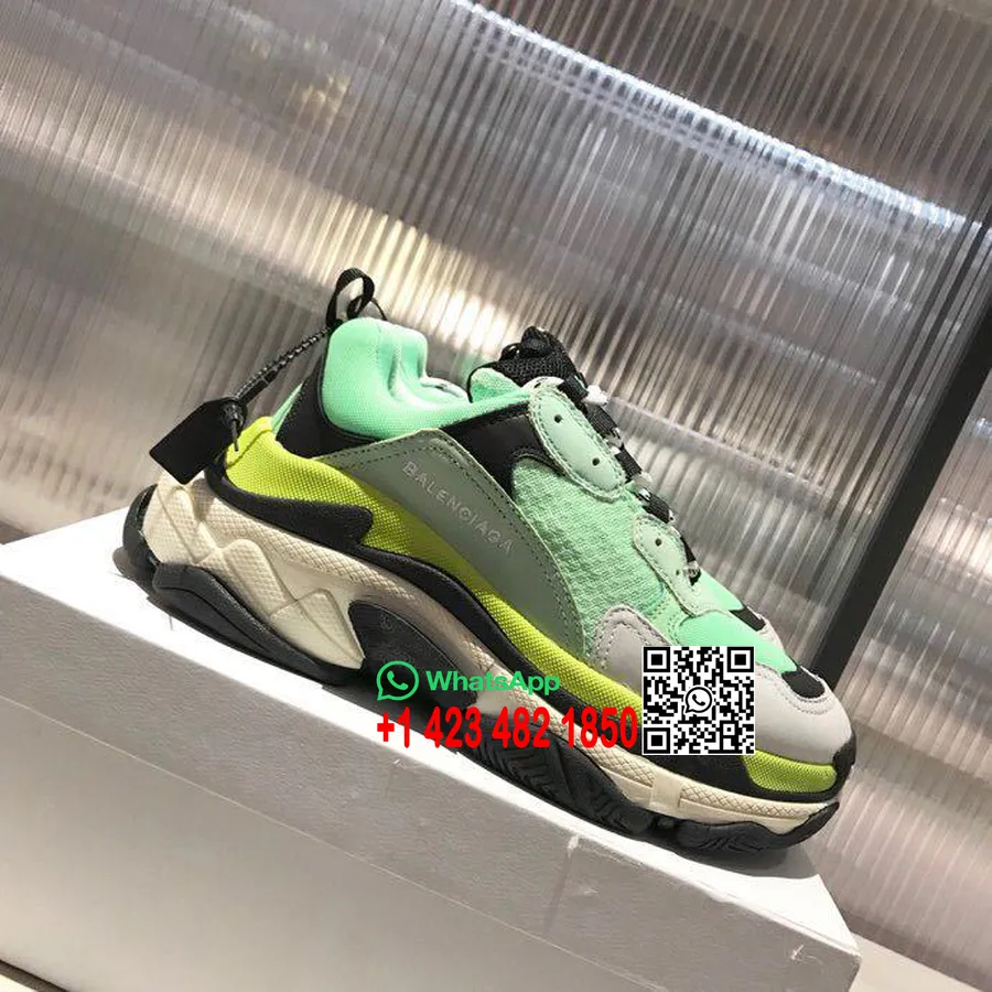 Balenciaga Triple S кроссовки из коллекции осень/зима 2018 неоновый зеленый/серый/черный