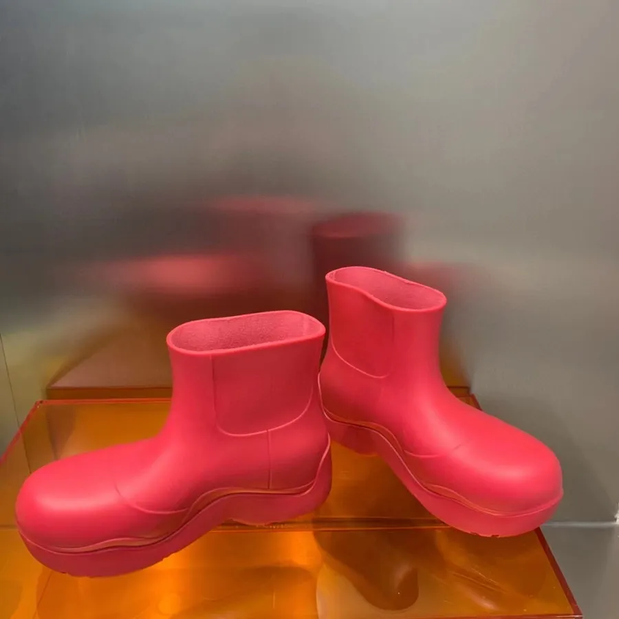 Bottega Veneta Pölar Pvc Ankelboots Höst/vinter 2021 Kollektion, Varm Rosa