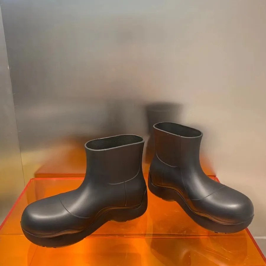 Bottega Veneta Pölar Pvc Ankelboots Höst/vinter 2021 Kollektion, Svart