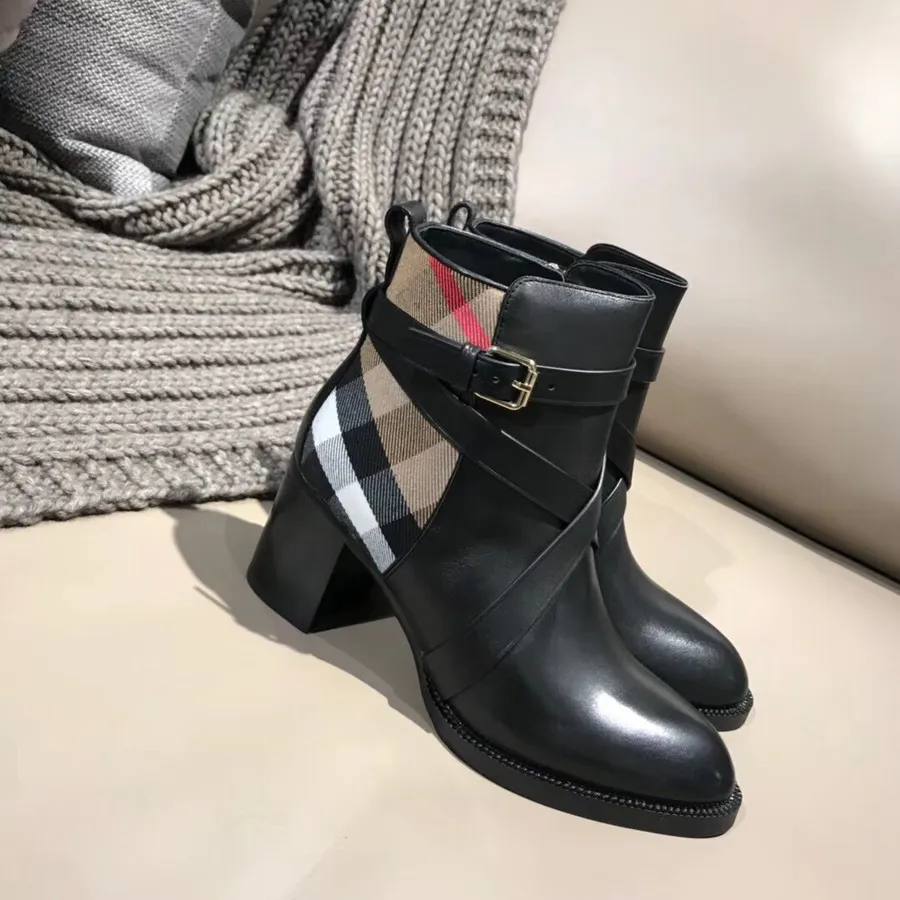 Stivaletti Burberry House Check In Pelle Di Vitello Collezione Autunno/inverno 2019, Nero