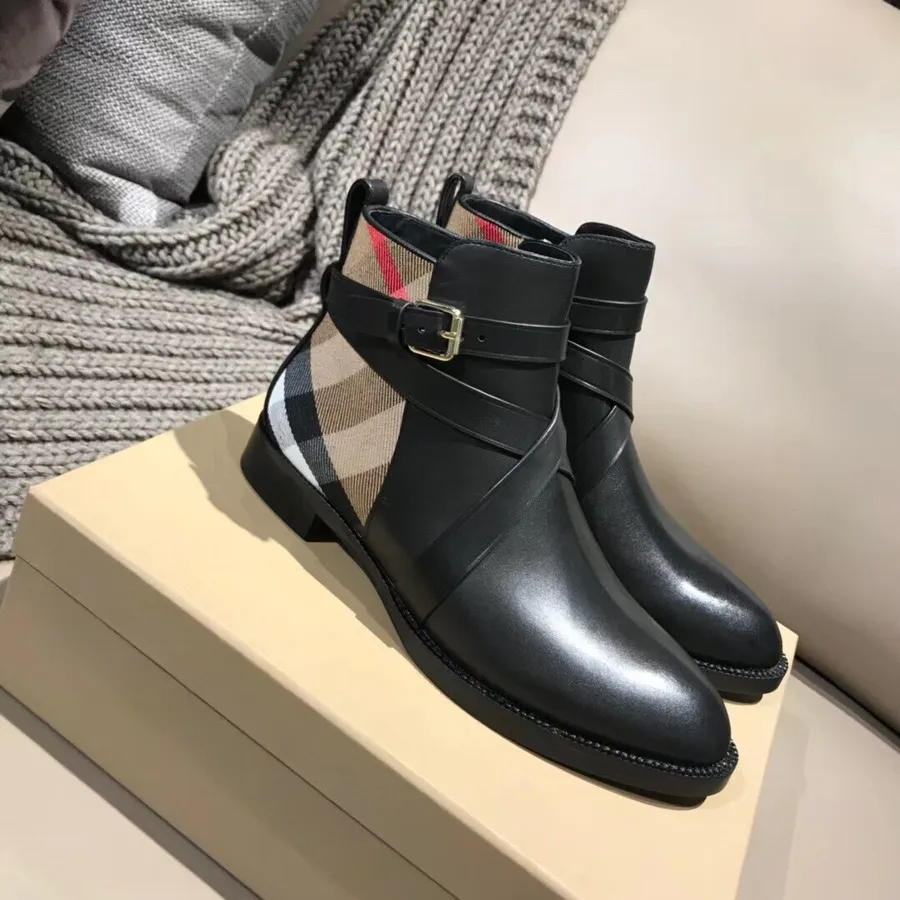 Bottines Burberry House Check En Cuir De Veau Collection Automne/hiver 2019, Noir