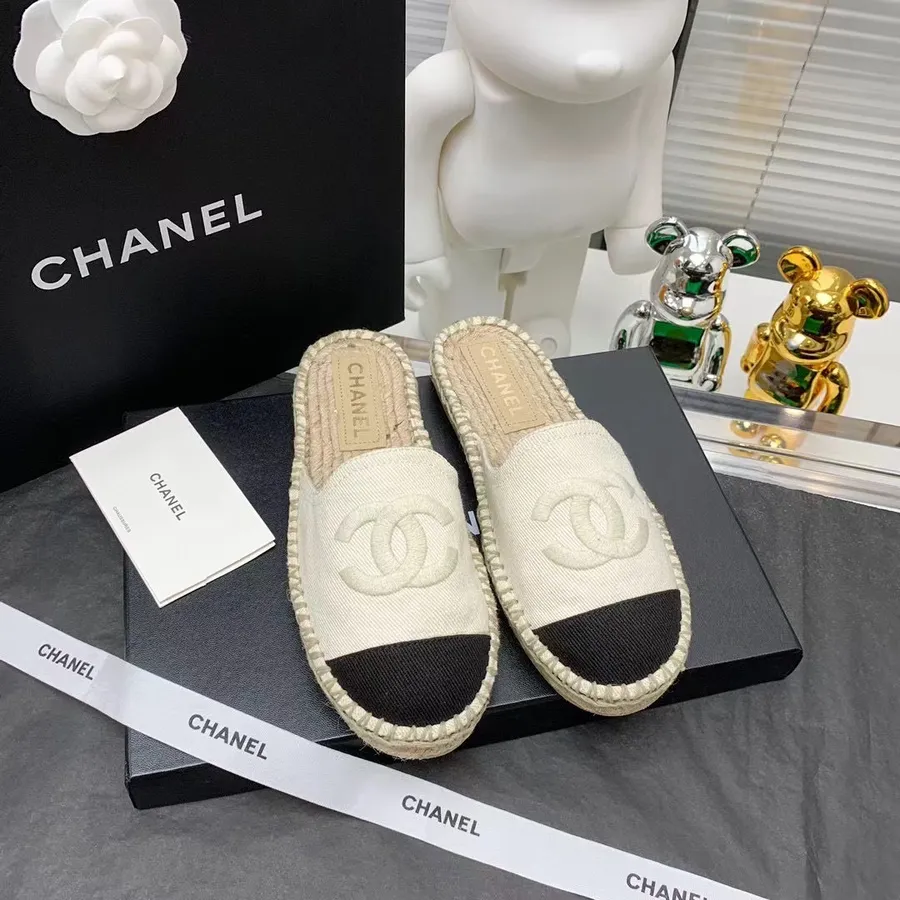 Chanel Espadrille Mules καμβάς/δερμάτινο δέρμα αρνιού συλλογή φθινόπωρο/χειμώνας 2021, λευκό