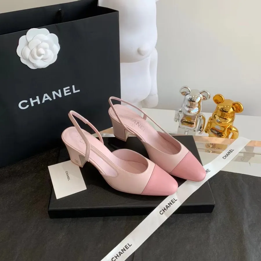 Chanel Slingback Pumps Iz Telečjega Usnja, Kolekcija Jesen/zima 2021, Roza