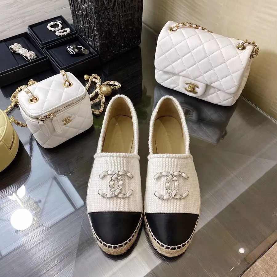 Chanel Espadrilles Lampaannahkainen Syksy/talvi 2021 Kokoelma, Valkoinen