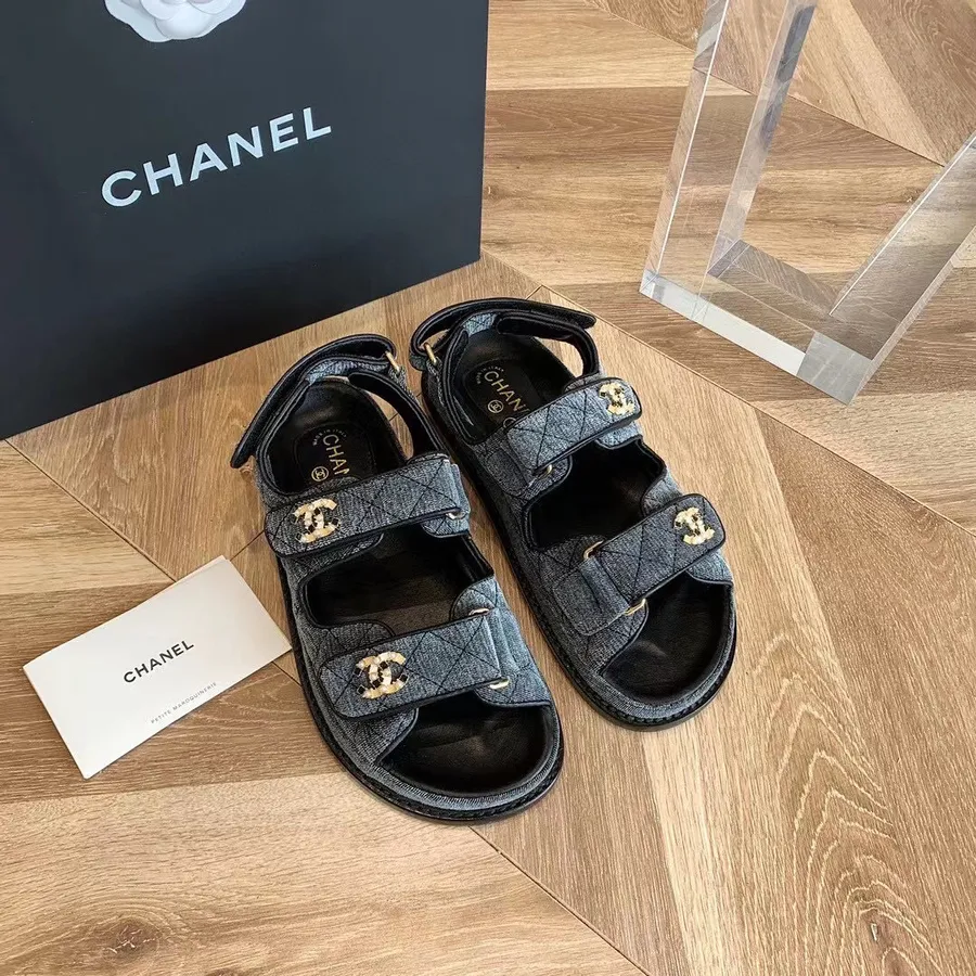 Chanel Cc-knapp Borrelås Sandaler Denim Canvas/kalveskinn Vår/sommer 2021 Kolleksjon, Svart