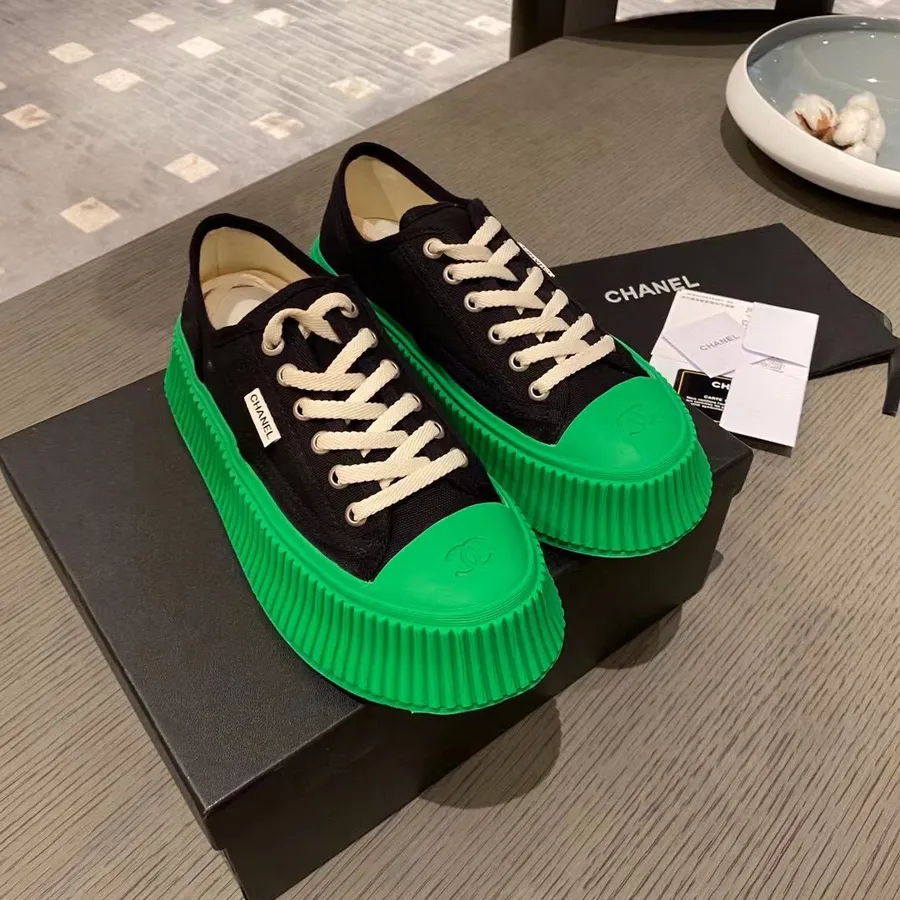 Chanel Canvas Platform Sneakers Herfst/winter 2021 Collectie, Zwart/groen