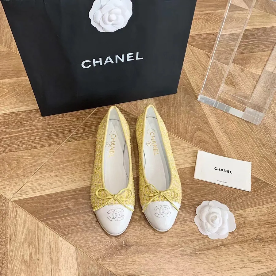 Chanel Balerina Lapos Tweed/báránybőr 2021 Tavaszi/nyári Kollekció, Sárga/fehér