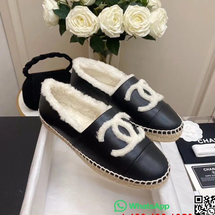 Chanel Alpercatas De Pele De Shearling Couro De Cordeiro Coleção Outono / Inverno 2020, Preto / Branco