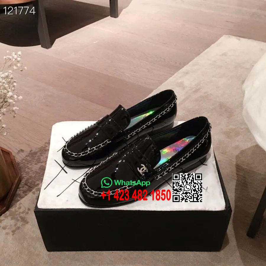 Chanel Chain Embroidered Loafers Patent Calfskin Leather Fall/Winter 2020  Collection, Black