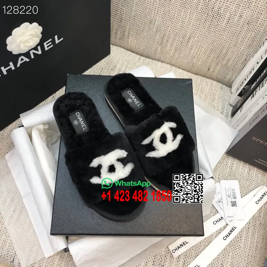 Chanel CC Fur Slippers Fall/Winter 2020 Collection, Black