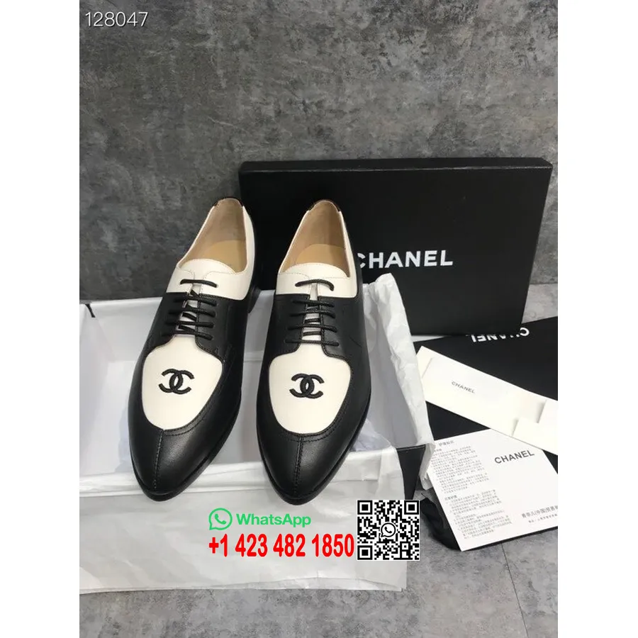 Chanel Cc Lace Up Flats Couro De Bezerro Coleção Outono / Inverno 2020, Preto / Branco