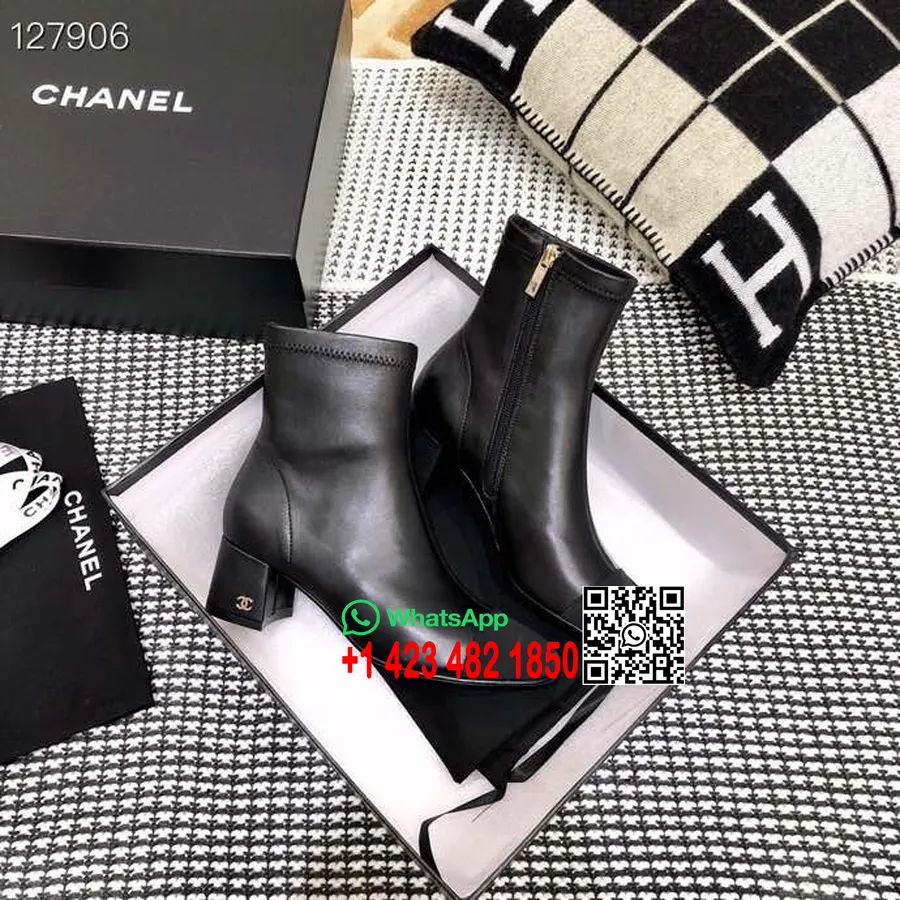 Chanel CC Logo  Ankle Boots Calfskin Leather Fall/Winter 2020 Collection, Black