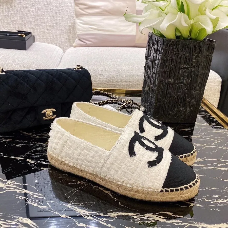 Chanel Tweed/grosgrain Espadrilles Lammskinn Höst/vinter 2020 Kollektion, Vit/svart