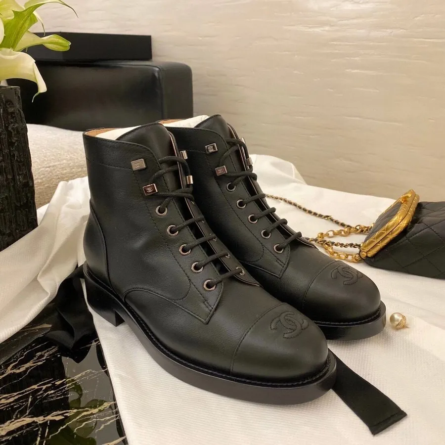 Chanel-Stiefeletten Aus Kalbsleder, Herbst-/Winterkollektion 2020, Schwarz