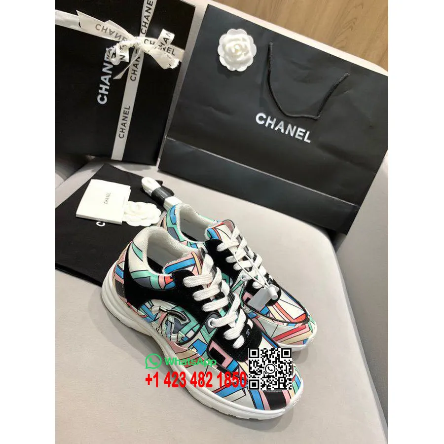 Chanel Nylon-trainer-sneakers, Lammleder Und Wildleder, Frühjahr/sommer-kollektion 2020, Weiß/schwarz/mehrfarbig