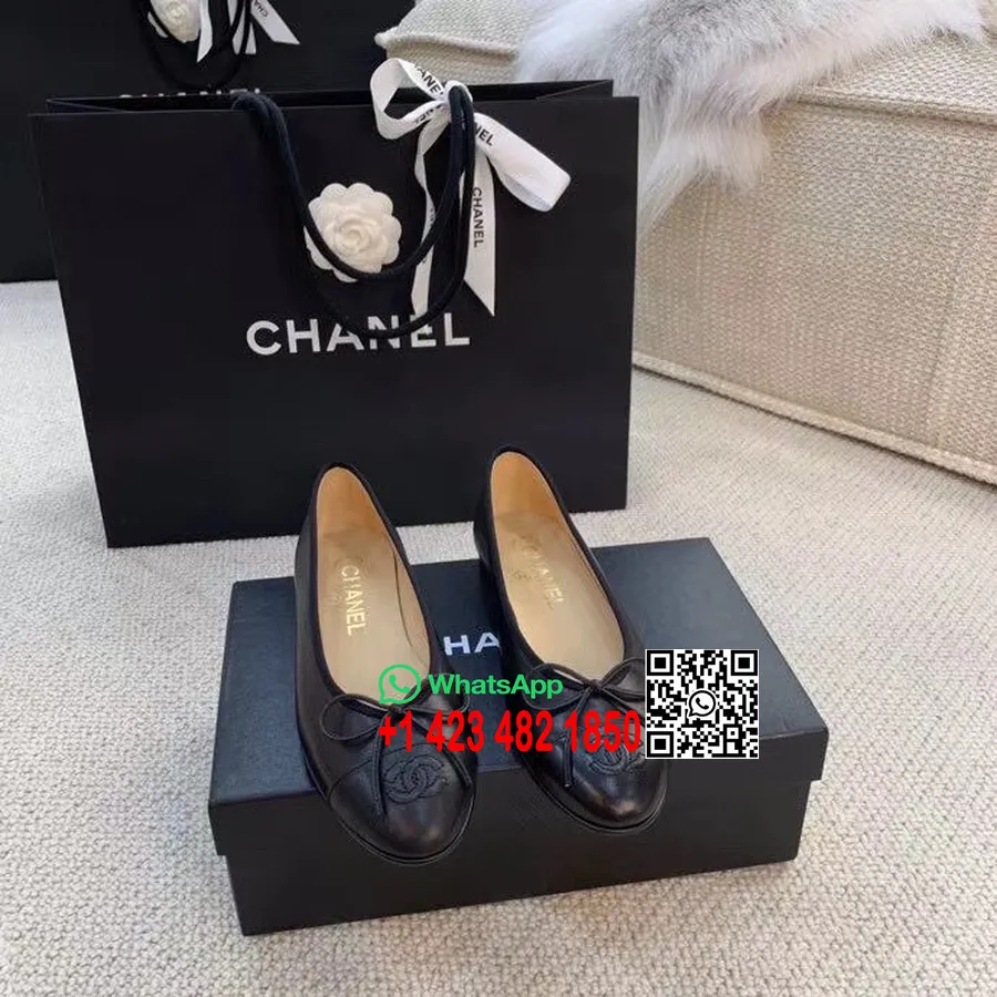 Chanel Balerina Lapos Borjúbőr 2020 Tavaszi/nyári Kollekció, Fekete