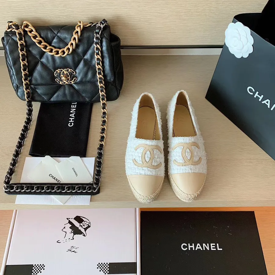 Chanel Tweed Espadrilles Lammleder Frühjahr/Sommer 2020 Kollektion, Weiß/beige